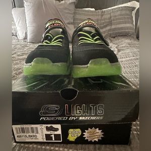 Skechers boys size 1 shoes